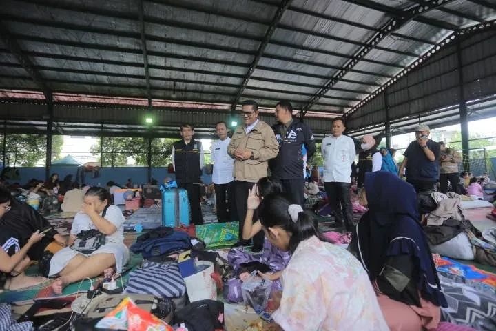 Hujan Tak Kunjung Reda, Banjir Kepung Kota Tangerang: Wakil Wali Kota Turun Langsung ke Lokasi