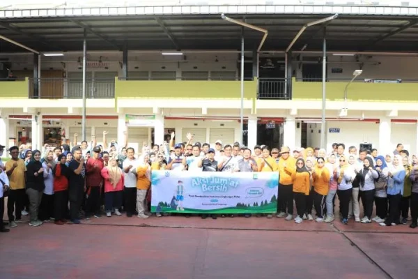Pasar Anyar Jadi Pusat Perhatian Nasional, Ribuan Orang Turun Tangan di Gerakan Jumat Bersih Serentak