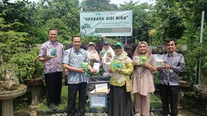 Dukung Ketahanan Pangan Kota, Pemkot Tangerang Sebar Ratusan Benih Tanaman ke Kelompok Wanita Tani!