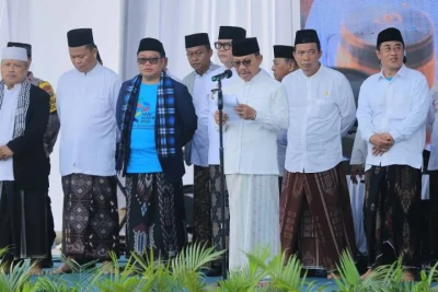 Gema Takbir dan Semangat Santri Guncang Taman Elektrik, Wali Kota Sachrudin: “Santri Harus Kuasai Teknologi dan Jadi Penggerak Peradaban”