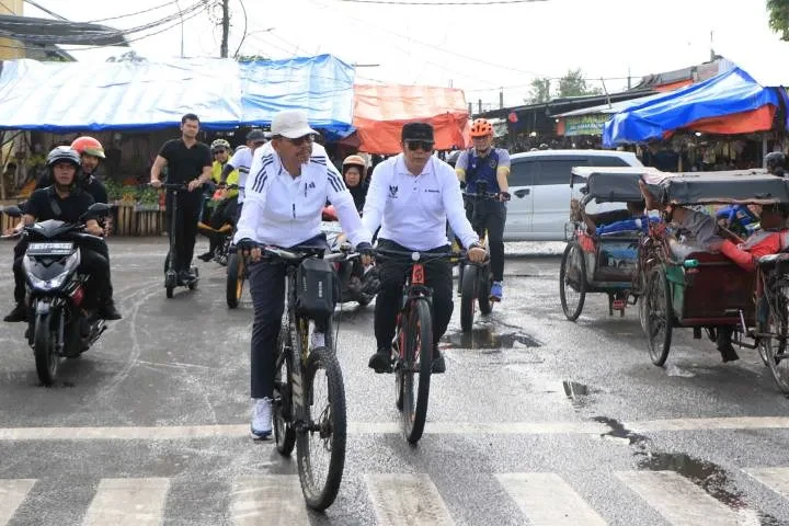 Pemkot Tangerang Berlakukan Hari Bebas Kendaraan Bermotor ASN, Wali Kota Gowes ke Kantor