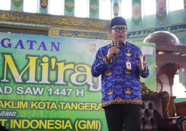 Peringatan Isra Mikraj di Al-A’zhom, Wakil Wali Kota Ajak Warga Perkuat Akhlak dan Kepedulian Sosial