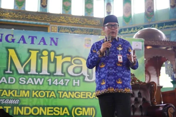 Peringatan Isra Mikraj di Al-A’zhom, Wakil Wali Kota Ajak Warga Perkuat Akhlak dan Kepedulian Sosial