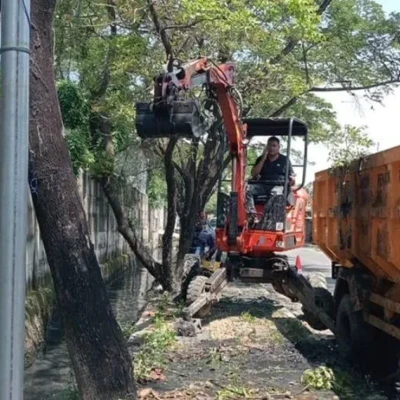 Cegah Genangan, Pemkot Tangerang Gerak Cepat Normalisasi Saluran Air di Jalan Arya Kemuning Periuk