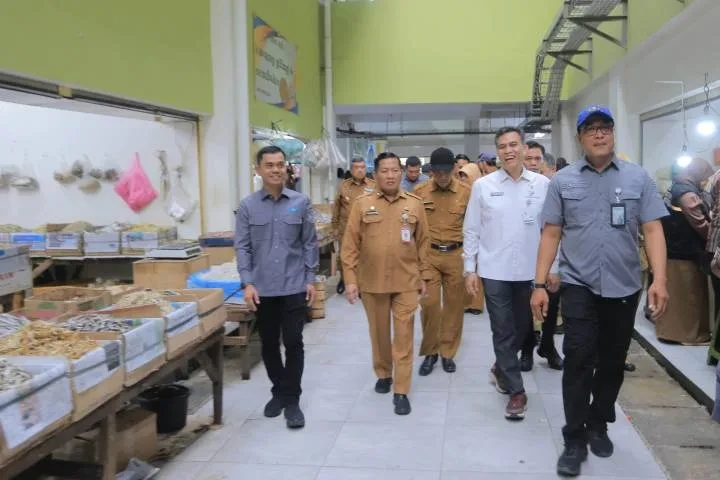 Jelang Nataru, Pemkot dan Forkopimda Turun ke Pasar Anyar, Stok Pangan Aman hingga 2026?