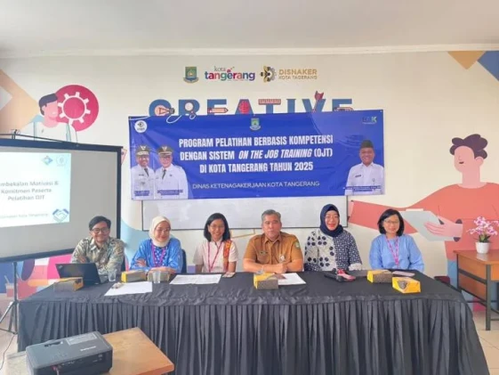 Cetak Tenaga Kerja Siap Pakai, 48 Lulusan SMK Kota Tangerang Ikuti Program OJT di PT AEON Indonesia