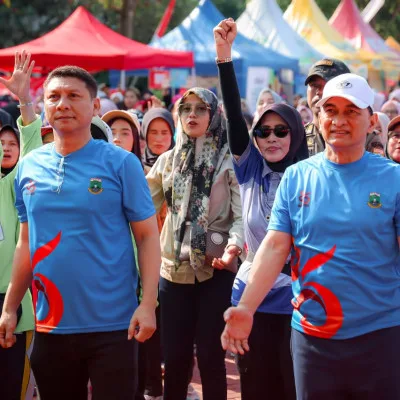 Wakil Gubernur Banten Ajak Masyarakat Hidup Sehat Lewat Senam Massal HUT ke-25 Provinsi Banten