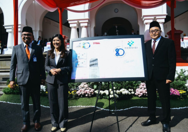 Hari Bakti Poster ke-80: Meutya Hafid Ingatkan Pos dan Telekomunikasi Adalah Jantung Kehidupan Bangsa