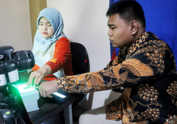 Kantor Kecamatan Rajeg Kabupaten Tangerang Lakukan Perekaman E-KTP Bagi Pelajar Usia 17 Tahun