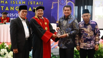 Bupati Tangerang Hadiri Wisuda STAI Darul Qalam 2025, Ajak Wisudawan jadi Agen Perubahan