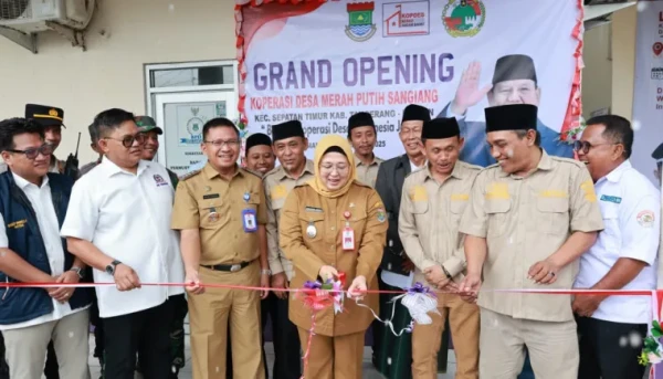 KDMP Sangiang Resmi Beroperasi, Wabup Intan: Dorong Koperasi Jadi Penggerak Ekonomi Warga