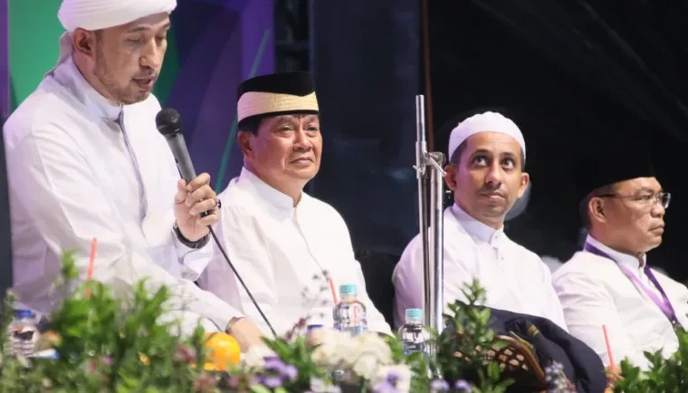 Penuh Syukur dan Haru, Ribuan Warga Padati Alun-Alun Tigaraksa dalam Acara “Tangerang Bersyukur”