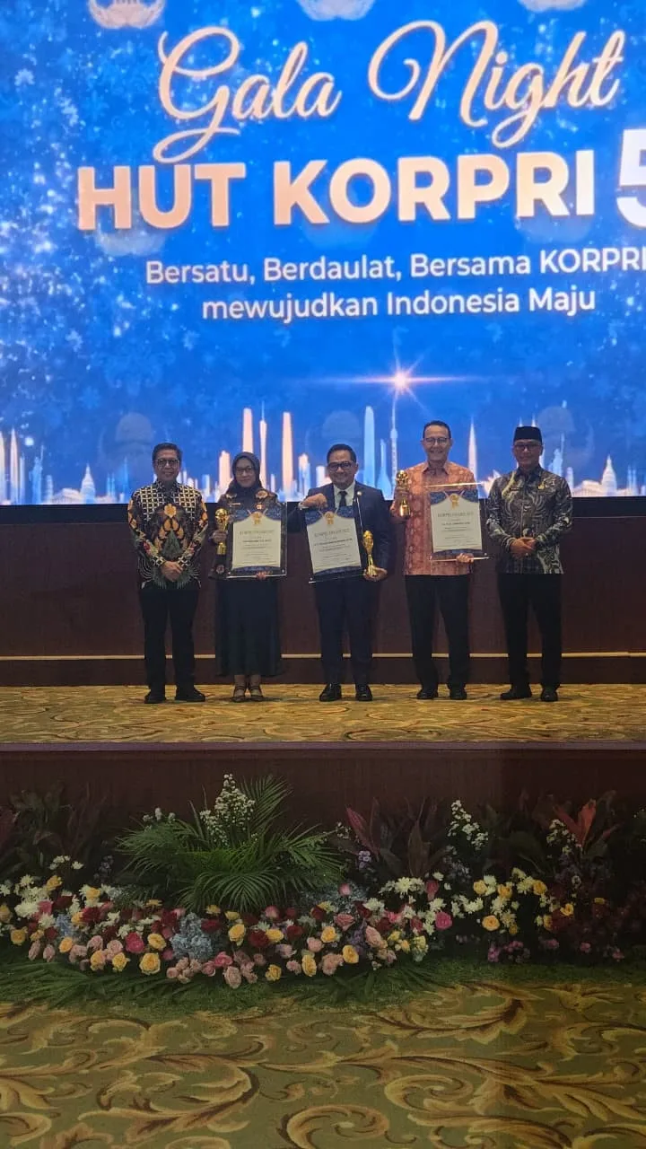 Fachmi Idris Raih Life Achievement KORPRI Award atas Dedikasi Bangun BPJS Kesehatan