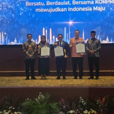 Fachmi Idris Raih Life Achievement KORPRI Award atas Dedikasi Bangun BPJS Kesehatan