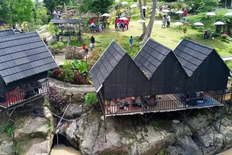 Saung Ende, Harmoni Alam dan Kuliner Khas Banten di Tepi Kali Lesung