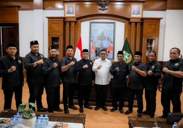 Gubernur Banten Terima Kunjungan DPP Perguruan Pencak Silat Terumbu Banten Bahas Pelestarian Budaya Daerah
