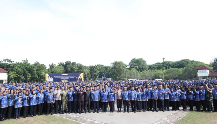 Pemkab Tangerang Lantik 8.205 PPPK Paruh Waktu, Terima Penghargaan dari BKN