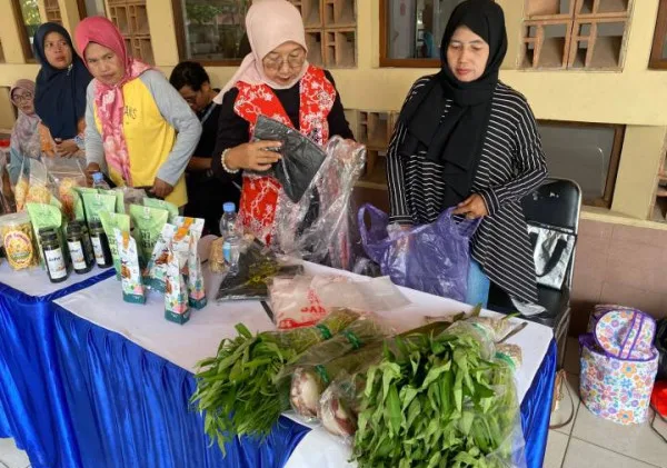 Produk Kelompok Wanita Tani Ramaikan Bazar Bulanan Pemkot Tangerang