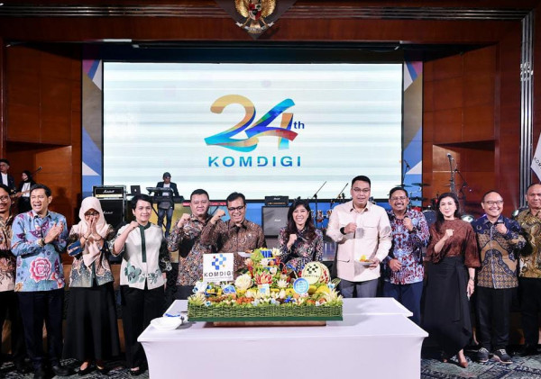 Kesederhanaan Jadi Kunci Kolaborasi, Pesan Menkomdigi di HUT ke-24