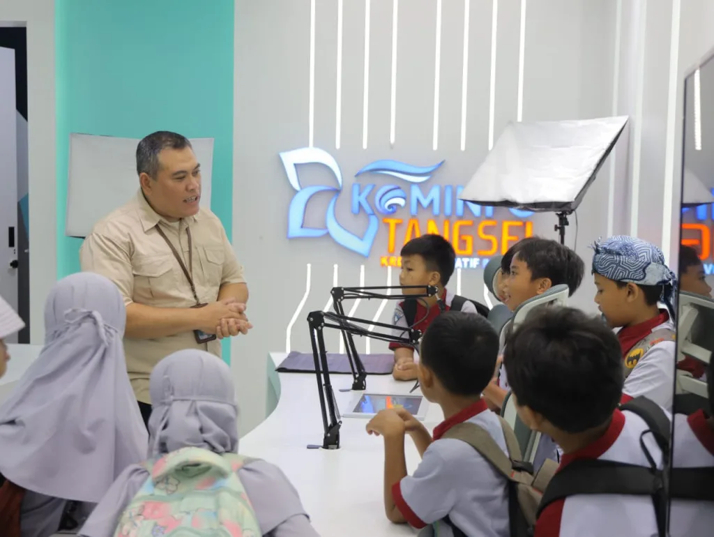 Diskominfo Tangsel Terima Kunjungan Edukasi Literasi Digital dari SDIT Al-Ikhlas Serpong