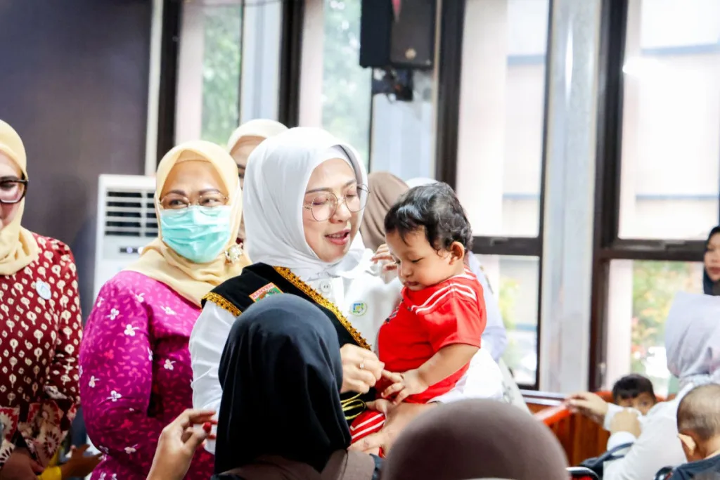 Tinawati Andra Soni Ajak Masyarakat Jadi Orang Tua Asuh bagi Keluarga Berisiko Stunting