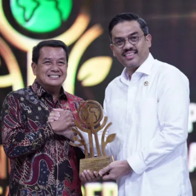 Bupati Tangerang Raih Penghargaan Apresiasi Cita Daerah dari Kompas TV