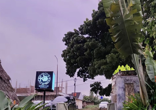 Cafe Kebon Cau, Harmoni Alam dan Modern di Tengah Kota Serang