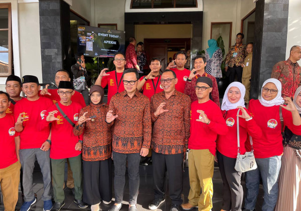 Honorer Apresiasi Wali Kota Helldy Agustian.