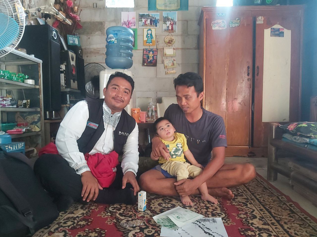 Bantu Arsya, Balita Tak Bisa Bergerak Akibat Sakit Syaraf