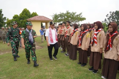 Buka TMMD ke-116 di Kelurahan Cikerai, Wali Kota Helldy Sebut Wujud Tingkatkan Kualitas Masyarakat