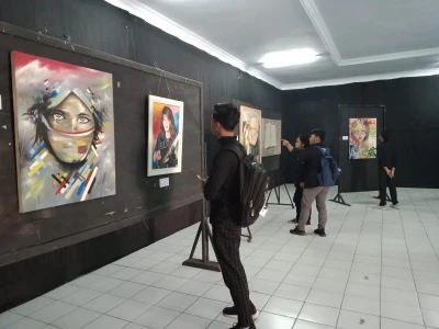 PARTISIPASI PELUKIS BANTEN UNTUK HARI JADI TEATER GATES