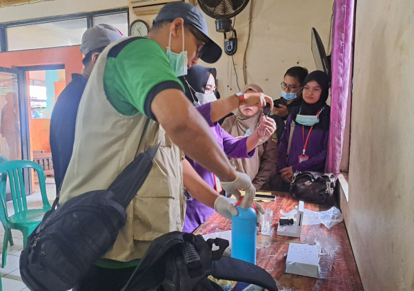 DKPP, Distan dan BPPV Uji Kualitas Daging Hewan di Pasar Kranggot, Memastikan Daging Aman Dikonsumsi