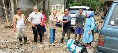 DPD KWRI BANTEN, SERAHKAN BANTUAN UNTUK KORBAN TERDAMPAK BANJIR