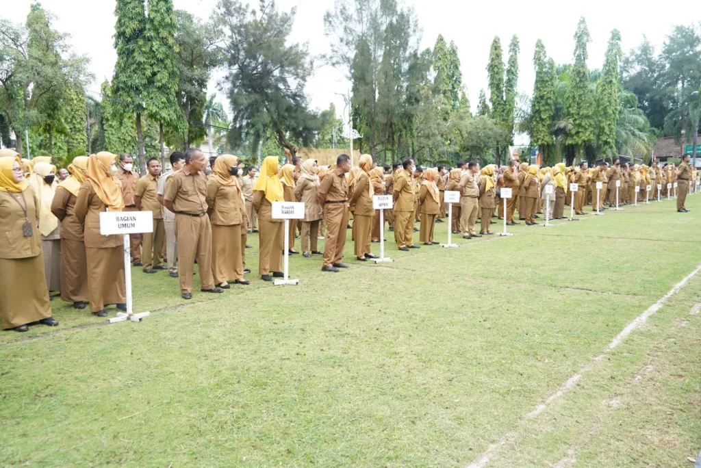 Pimpin Apel Pagi Awal Tahun, Wali Kota Ucapkan Terima Kasih Kepada ASN atas Pencapaian Target di 2022