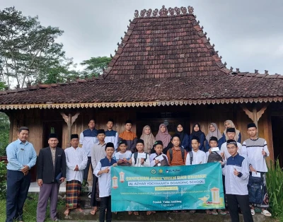 Sekolah Islam Al Azhar Yogyakarta Gandeng LAZ Al Azhar Salurkan 2.000 Paket Bantuan untuk Yatim, Tunanetra, dan Keluarga Duafa