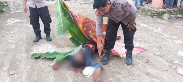 Ancam Akan Bakar Rumah Warga, Preman Kampung Tewas Di Masa