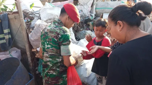 Grup 1 Kopassus Berbagi Jumat Berkah