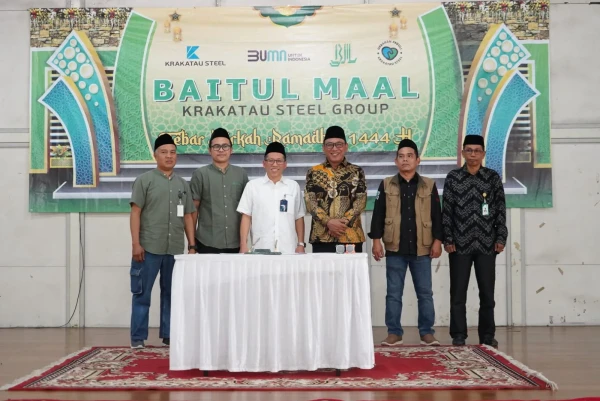 Salurkan Zakat Rp423,3 Juta, Wali Kota Apresiasi Karyawan Krakatau Steel