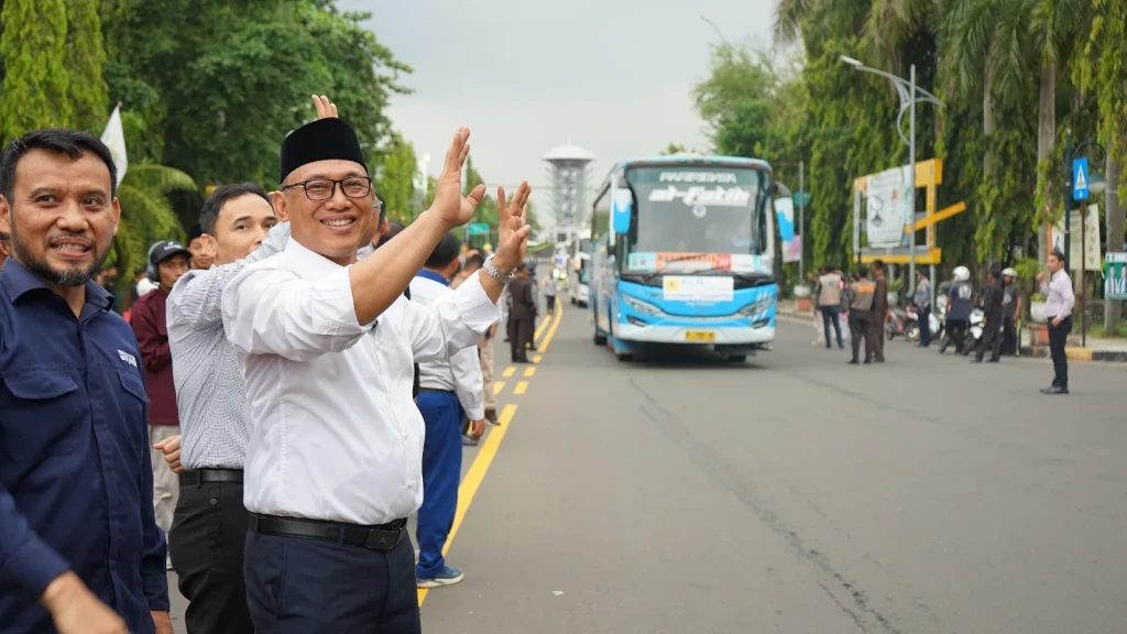 Tanpa APBD, Wali Kota Cilegon Lepas 1.202 Peserta Mudik Gratis