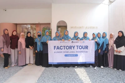 Keseruan Santri RGI Ikuti Factory Tour ke Wiranti Kurnia Bride.