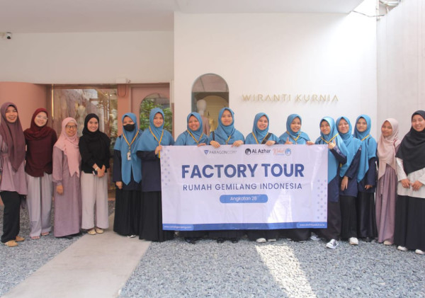 Keseruan Santri RGI Ikuti Factory Tour ke Wiranti Kurnia Bride.