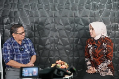 Hany Seviatry Dikenal Dekat Dengan Keluarga dan Pandai Berbisnis