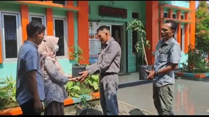 DKPP Kota Cilegon Sebar 1.200 Bibit Tanaman