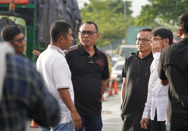 Dikebut Siang Malam, Lubang di JLS Ditarget Rata pada H-10 Lebaran