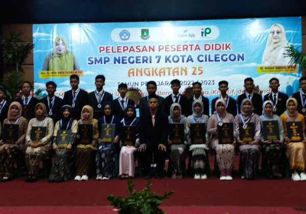 SMP Negeri 7 Kota Cilegon Gelar Pelepasan