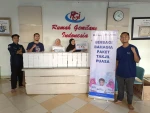 Kejar Keberkahan Ramadan, LAZ Al Azhar Bagikan Ribuan Paket Takjil Bahagia