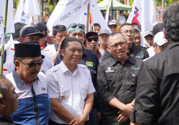 Peringatan May Day di Kota Cilegon Meriah, Pejabat dan Buruh Berbaur