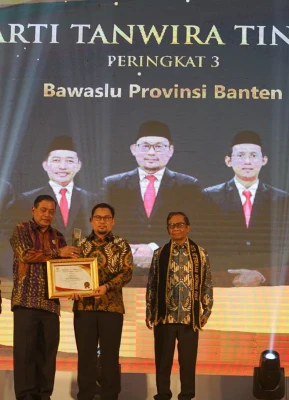 Bawaslu Provinsi Banten raih juara 3 Tingkat Nasional dalam ajang Anugerah Tinarbuka 2023.
