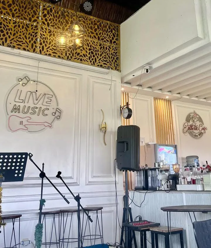 Esthetic Café, Tempat Nongkrong Hits di Serang Timur dengan View Tol dan Suasana Estetik nan Tenang