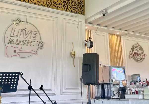 Esthetic Café, Tempat Nongkrong Hits di Serang Timur dengan View Tol dan Suasana Estetik nan Tenang